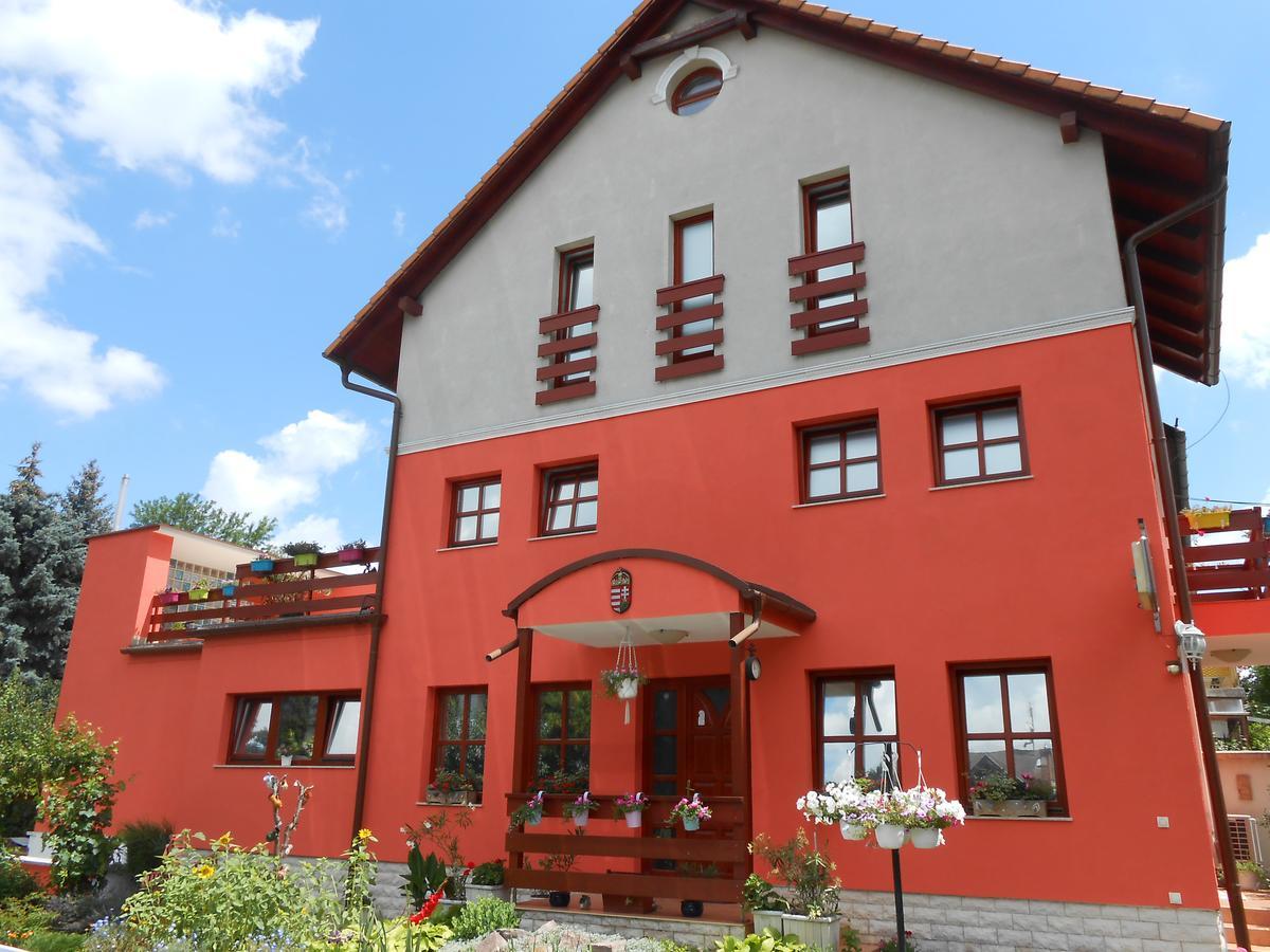 Hotel Aranyeso Vendeghaz Csorbai Budapešť Exteriér fotografie